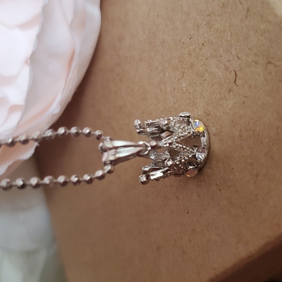 ๐4/$25 Princess 3D Crown Pendant & Necklace - Picture 8 of 9